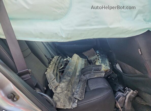 KNMAT2MT8JP551233 2018 NISSAN ROGUE Gray Rear seats view