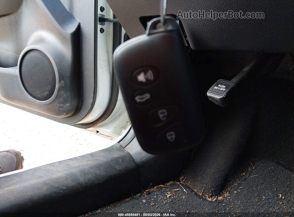 KNMAT2MT8JP564676 2018 NISSAN ROGUE White წინა პანელის ხედი