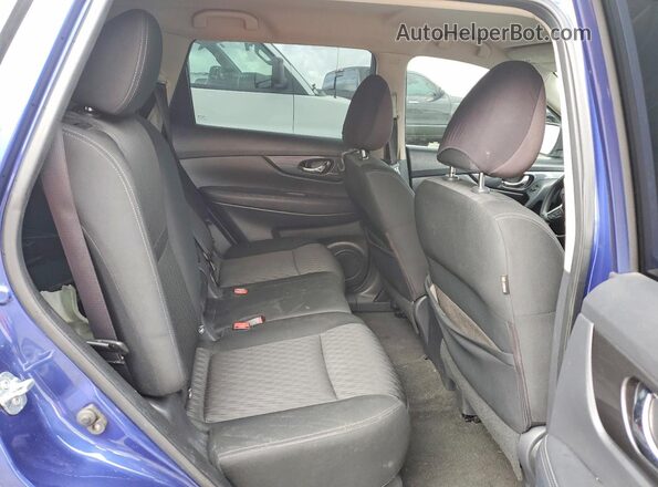 KNMAT2MT8JP568419 2018 NISSAN ROGUE Blue Rear interior view
