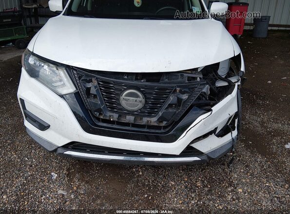 KNMAT2MT8JP578092 2018 NISSAN ROGUE Белый Вид спереди