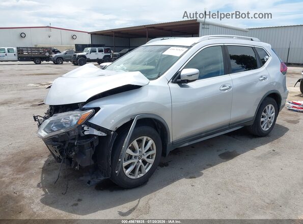 KNMAT2MT8JP605050 2018 NISSAN ROGUE Silver Передня ліва чверть