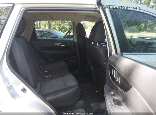 KNMAT2MT8JP617652 2018 NISSAN ROGUE Silver VIN კოდის სტიკერის ხედი