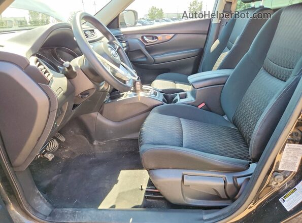 KNMAT2MT9HP533172 2017 NISSAN ROGUE Black Widok wnętrza z przodu