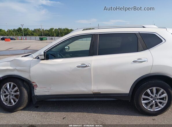 KNMAT2MT9HP585787 2017 NISSAN ROGUE White Սալոնի 360 աստիճան տեսք