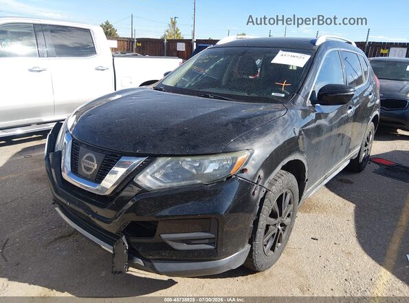 KNMAT2MT9HP589855 2017 NISSAN ROGUE Черный Передняя левая четверть
