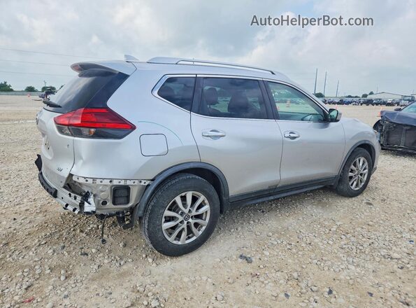 KNMAT2MT9HP603057 2017 NISSAN ROGUE Серебряный Задняя правая четверть