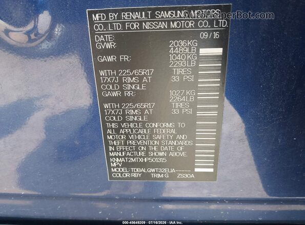 KNMAT2MTXHP501315 2017 NISSAN ROGUE Blue Widok komory silnika