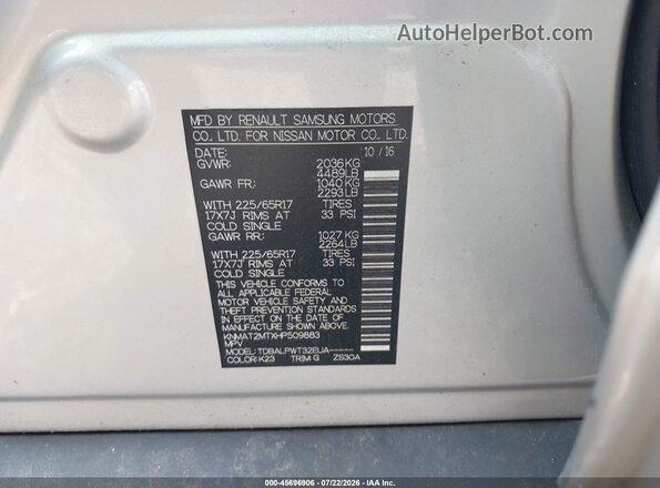 KNMAT2MTXHP509883 2017 NISSAN ROGUE Silver Widok komory silnika