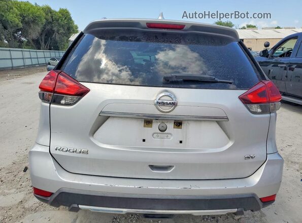 KNMAT2MTXJP506858 2018 NISSAN ROGUE Silver Rear view