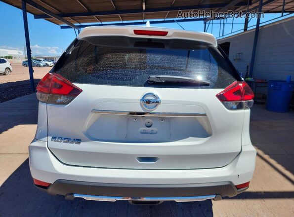 KNMAT2MTXJP537172 2018 NISSAN ROGUE Белый Вид сзади