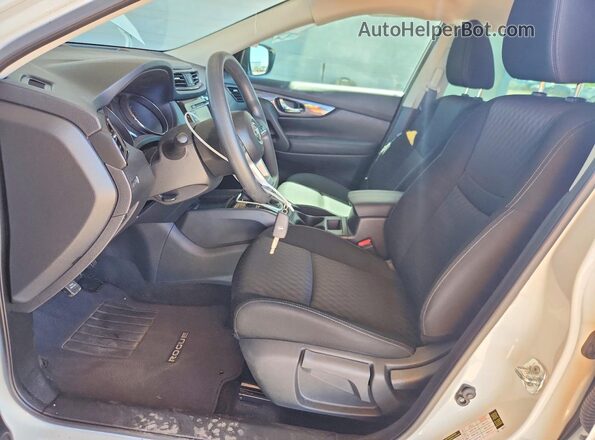 KNMAT2MTXJP537172 2018 NISSAN ROGUE Белый Вид салона спереди