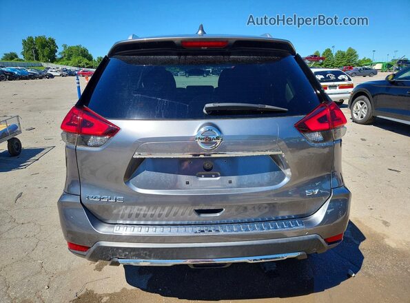 KNMAT2MTXJP613005 2018 NISSAN ROGUE Gray Rear view