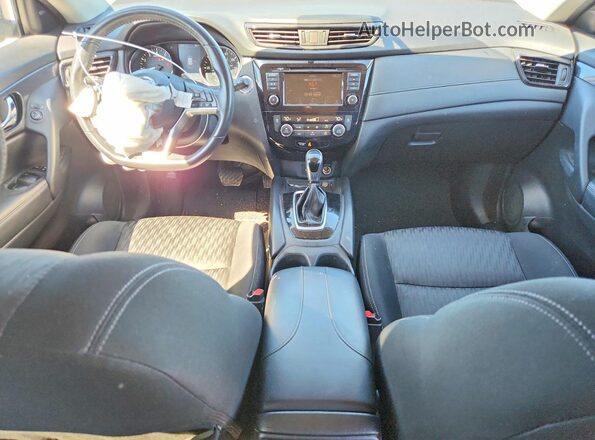 KNMAT2MTXJP613005 2018 NISSAN ROGUE Gray Dashboard view