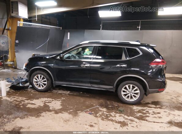 KNMAT2MV0JP589332 2018 NISSAN ROGUE Black 360 interior view