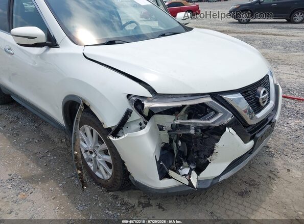 KNMAT2MV1HP524435 2017 NISSAN ROGUE Белый Вид спереди