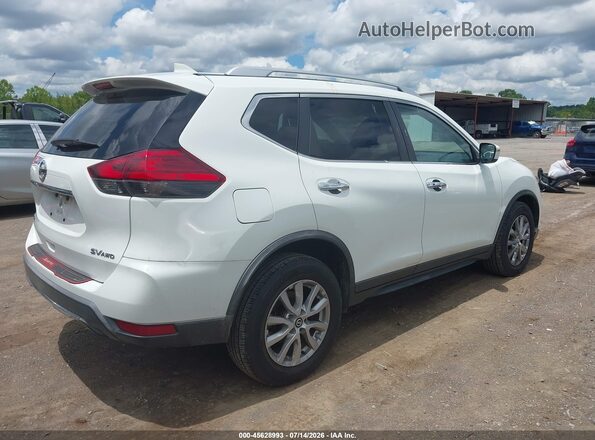 KNMAT2MV1HP582075 2017 NISSAN ROGUE White Vista interior trasera