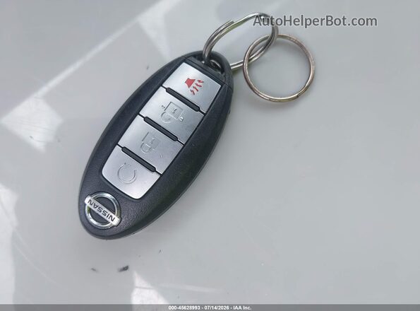 KNMAT2MV1HP582075 2017 NISSAN ROGUE White Vista del salpicadero