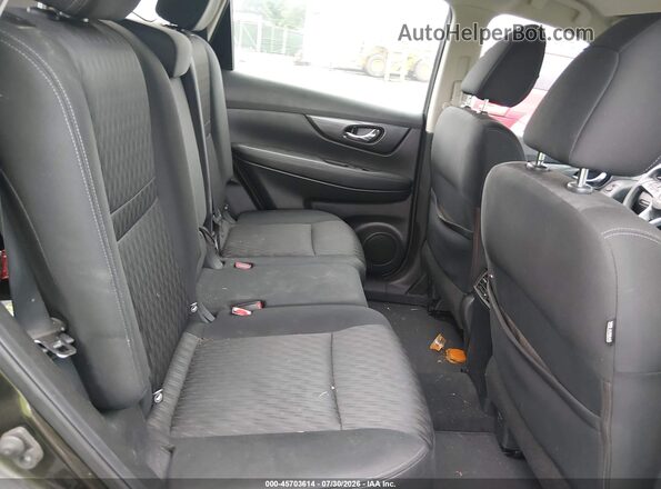 KNMAT2MV1HP599930 2017 NISSAN ROGUE Black Widok naklejki z numerem VIN