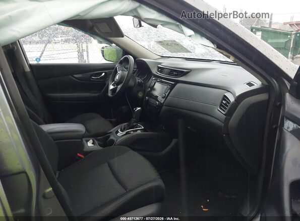 KNMAT2MV1JP547185 2018 NISSAN ROGUE Коричневый Вид салона спереди