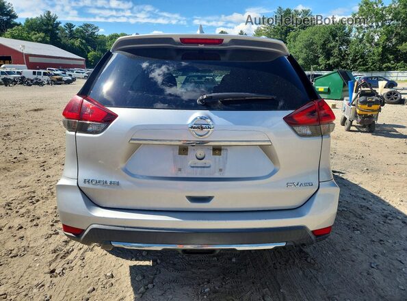 KNMAT2MV1JP562852 2018 NISSAN ROGUE Silver Rear view