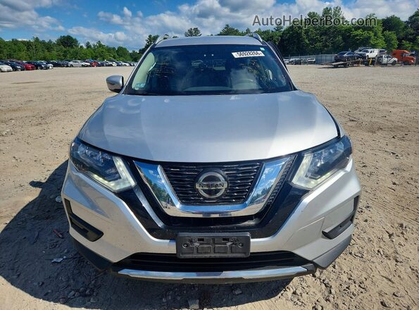 KNMAT2MV1JP562852 2018 NISSAN ROGUE Silver Front view