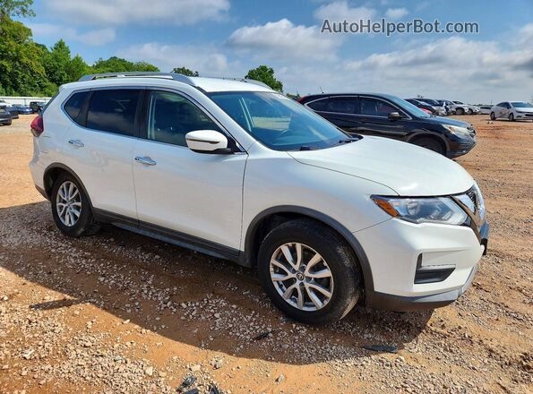 KNMAT2MV1JP580820 2018 NISSAN ROGUE Белый Передняя правая четверть