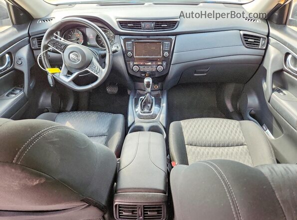 KNMAT2MV1JP580820 2018 NISSAN ROGUE Белый Вид панели приборов