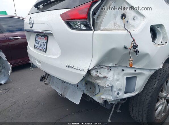 KNMAT2MV1JP619647 2018 NISSAN ROGUE White Front view