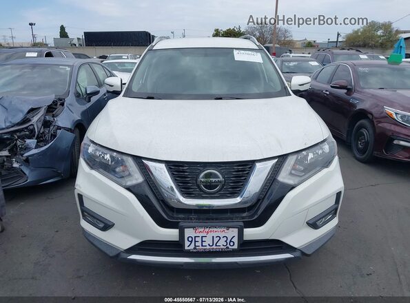 KNMAT2MV1JP619647 2018 NISSAN ROGUE White Rear interior view