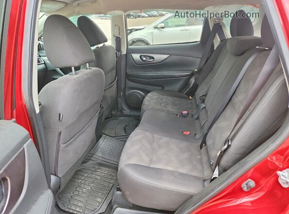 KNMAT2MV2GP655047 2016 NISSAN ROGUE Red Widok tylnych siedzeń