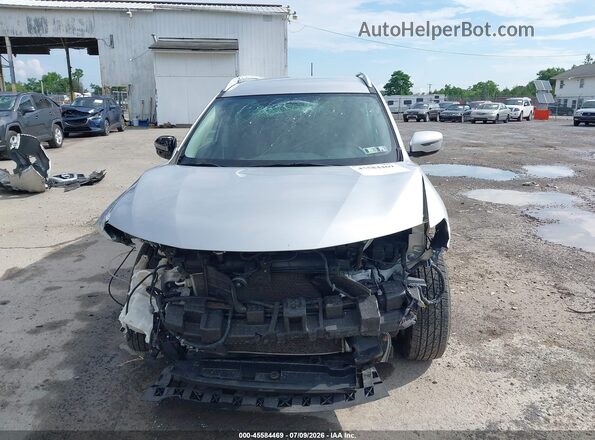 KNMAT2MV2GP681017 2016 NISSAN ROGUE Silver Widok wnętrza z tyłu