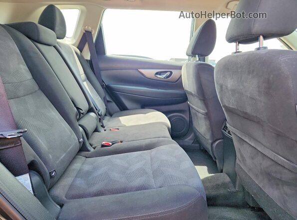 KNMAT2MV2GP737134 2016 NISSAN ROGUE Black Widok wnętrza z tyłu