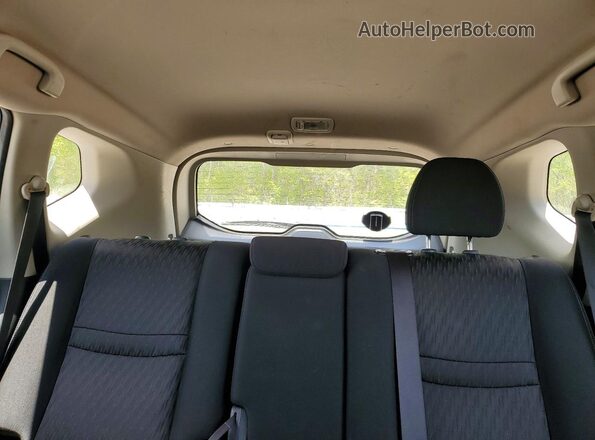 KNMAT2MV2HP512892 2017 NISSAN ROGUE White Vista de los asientos traseros