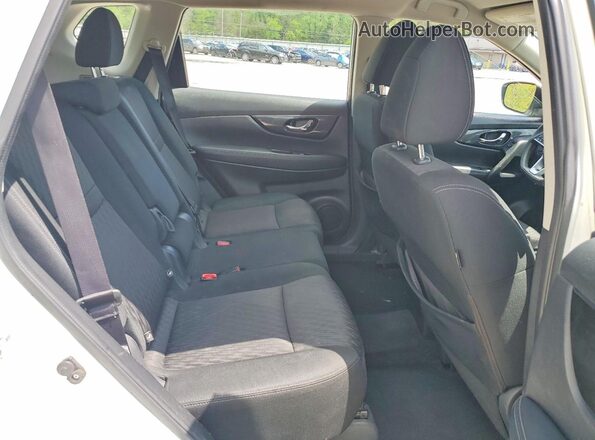KNMAT2MV2HP512892 2017 NISSAN ROGUE White Vista interior trasera