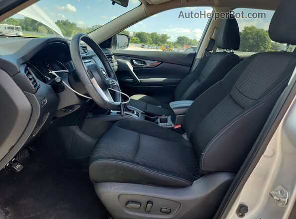 KNMAT2MV2HP552518 2017 NISSAN ROGUE Silver Vista interior delantera