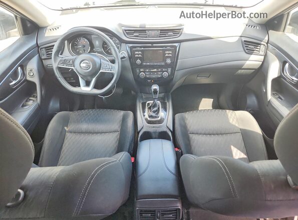 KNMAT2MV2HP552518 2017 NISSAN ROGUE Silver Vista del salpicadero