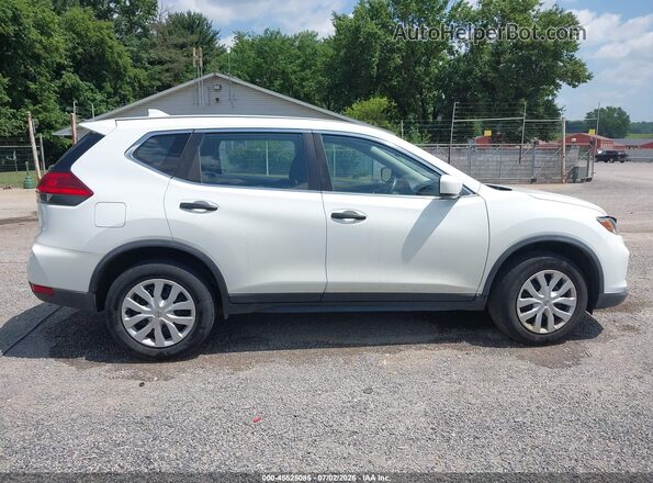 KNMAT2MV2HP566841 2017 NISSAN ROGUE White Вид задньої частини салону