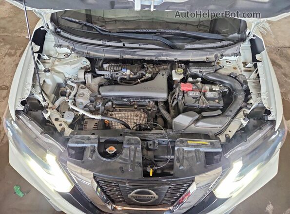KNMAT2MV2HP578763 2017 NISSAN ROGUE White Vista del compartimento del motor