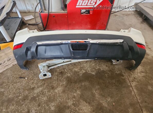 KNMAT2MV2HP578763 2017 NISSAN ROGUE White Vista de la etiqueta del VIN