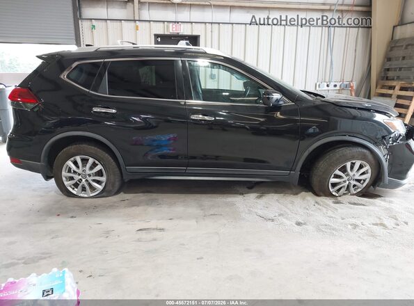 KNMAT2MV2HP581436 2017 NISSAN ROGUE Черный Вид задней части салона