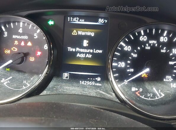 KNMAT2MV2HP581436 2017 NISSAN ROGUE Черный 