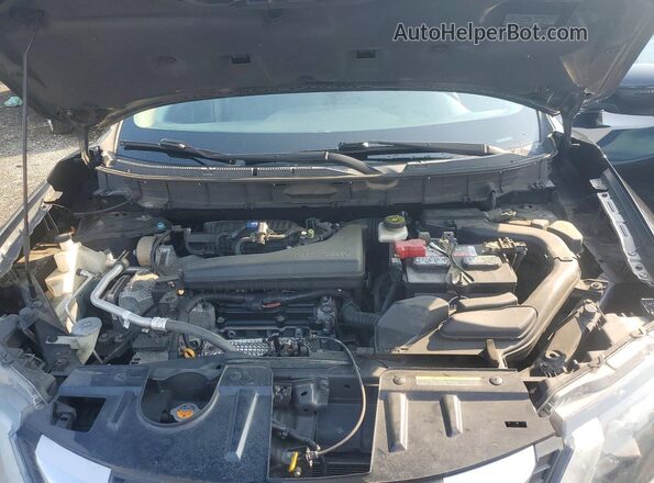 KNMAT2MV2JP522828 2018 NISSAN ROGUE Black ძრავის განყოფილების ხედი