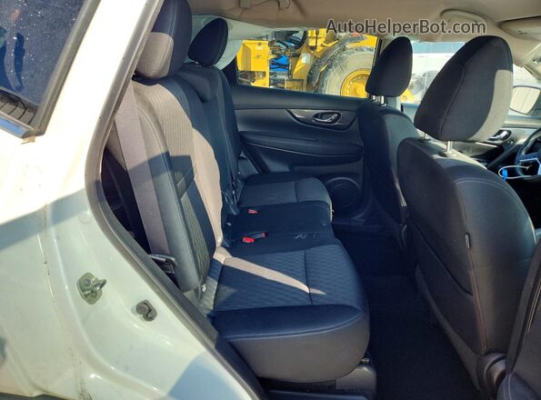 KNMAT2MV2JP540407 2018 NISSAN ROGUE White Rear seats view