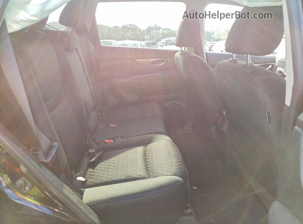 KNMAT2MV2JP591518 2018 NISSAN ROGUE Black Вид задньої частини салону
