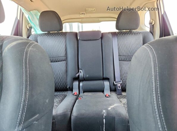 KNMAT2MV3HP567318 2017 NISSAN ROGUE White Vista de los asientos traseros
