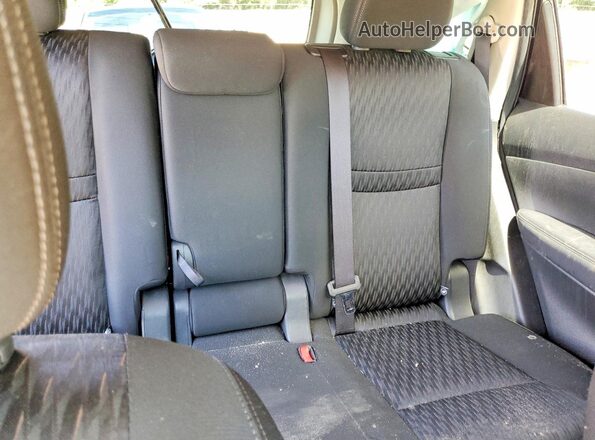 KNMAT2MV3HP582031 2017 NISSAN ROGUE Gray Rear seats view