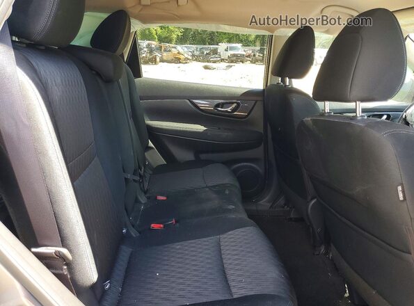 KNMAT2MV3HP582031 2017 NISSAN ROGUE Gray Rear interior view