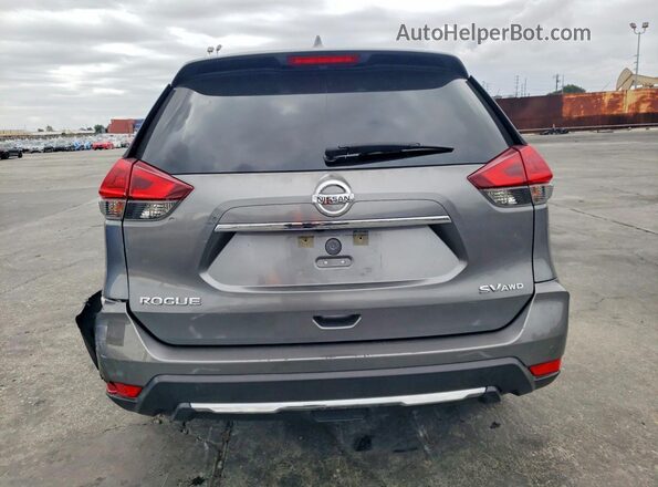 KNMAT2MV3JP549813 2018 NISSAN ROGUE Gray Rear view