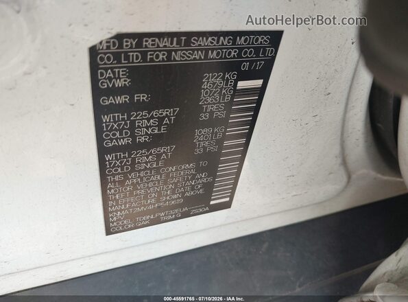 KNMAT2MV4HP549619 2017 NISSAN ROGUE White Widok komory silnika