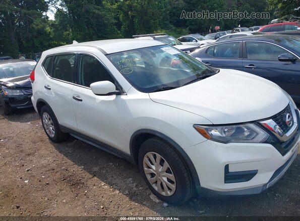 KNMAT2MV4HP549619 2017 NISSAN ROGUE White Widok wnętrza z tyłu